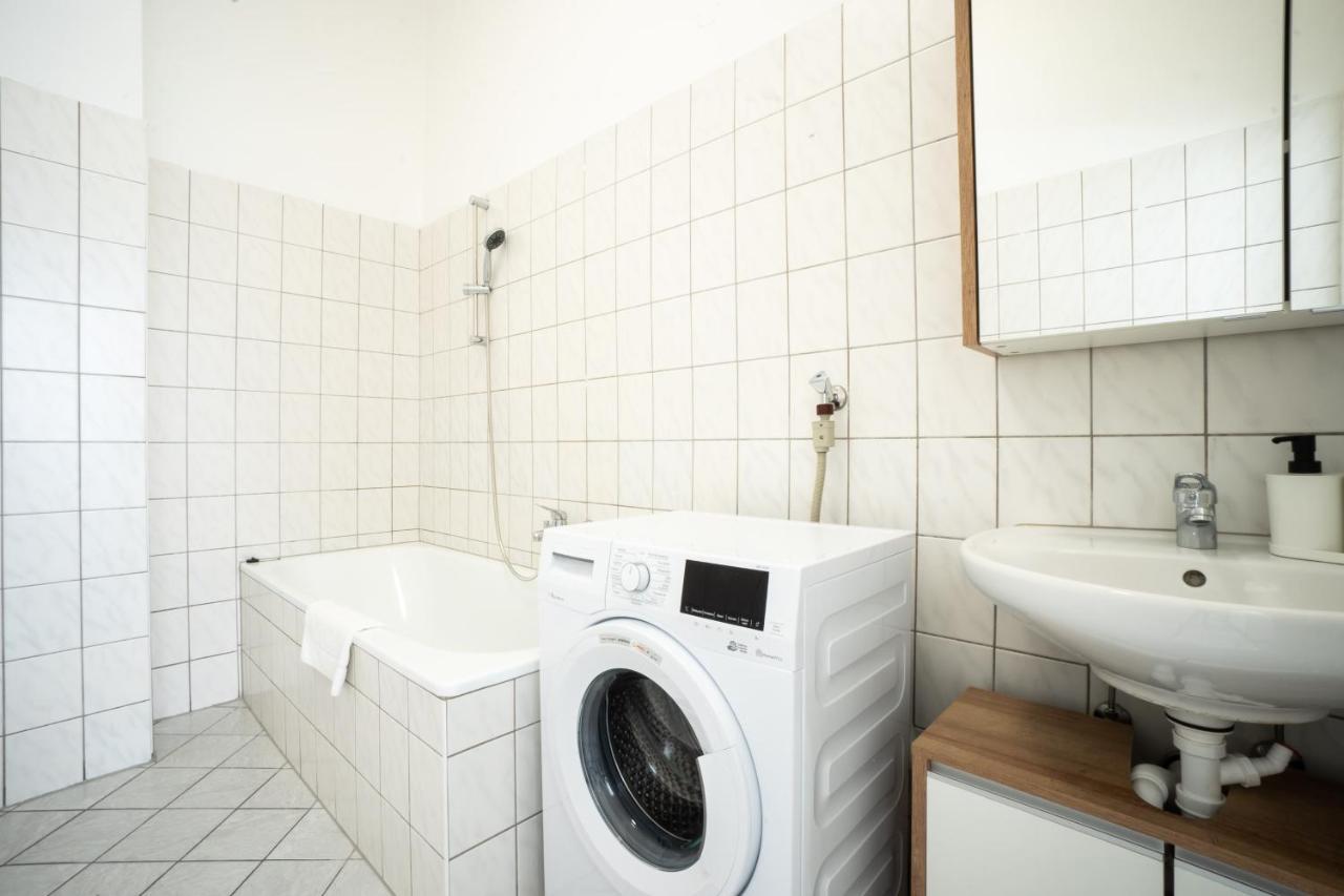 Lovely 2-bedroom Next To Praterstern Wiedeń